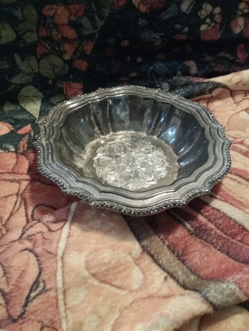 #1525 Decorative Silver-Tone Floral Bowl